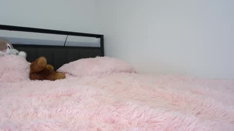 Snapshot of bubble_girl_lo chatting on 03/15/26, 01:22 Queen Lola XXX online show from 03/15/26, 01:22