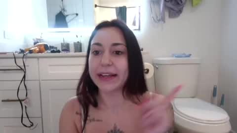 Snapshot of bubble_girl_lo chatting on 04/13/26, 03:56 Queen Lola XXX online show from 04/13/26, 03:56