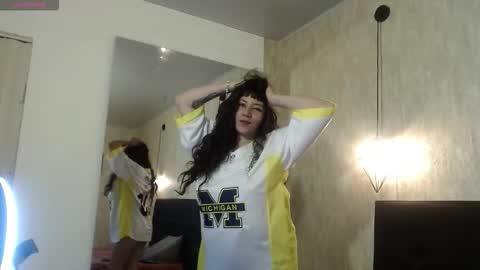 Snapshot of bubble_gum14 chatting on 10/24/25, 03:58 bubble_gum14 online show from 10/24/25, 03:58