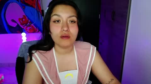 Snapshot of bubble_gum_bitch_ chatting on 04/28/26, 04:39 Alisentt Heart online show from 04/28/26, 04:39