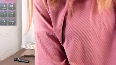 Snapshot of bubblebbb chatting on 12/28/24, 04:08 Sabrina  online show from 12/28/24, 04:08