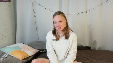 Snapshot of bubblebbb chatting on 01/08/25, 04:02 Sabrina  online show from 01/08/25, 04:02