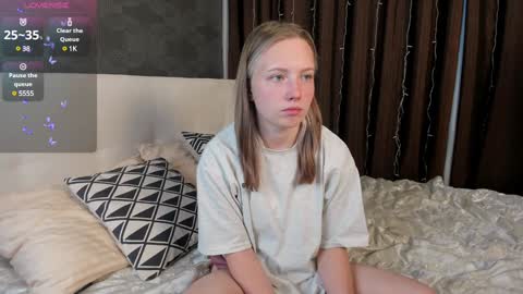 Snapshot of bubblebbb chatting on 01/10/25, 05:05 Sabrina  online show from 01/10/25, 05:05