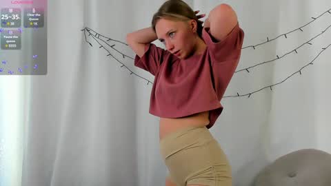 Snapshot of bubblebbb chatting on 01/22/25, 10:07 Sabrina  online show from 01/22/25, 10:07