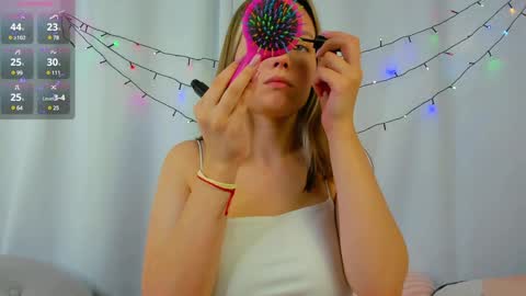 Snapshot of bubblebbb chatting on 01/23/25, 08:15 Sabrina  online show from 01/23/25, 08:15