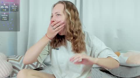 Snapshot of bubblebbb chatting on 02/08/25, 04:25 Sabrina  online show from 02/08/25, 04:25