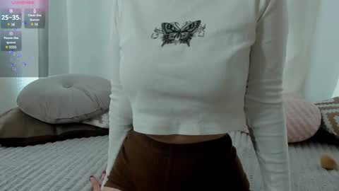 Snapshot of bubblebbb chatting on 03/06/25, 07:36 Sabrina  online show from 03/06/25, 07:36