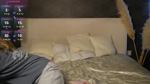 Snapshot of bubblebbb chatting on 10/08/25, 04:21 Sabrina  online show from 10/08/25, 04:21