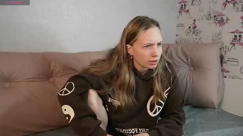 Snapshot of bubblebbb chatting on 10/26/25, 04:07 Sabrina  online show from 10/26/25, 04:07