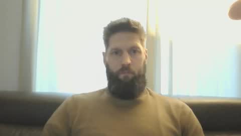 Snapshot of bubblebee1982 chatting on 12/05/24, 02:44 bubblebee1982 online show from 12/05/24, 02:44