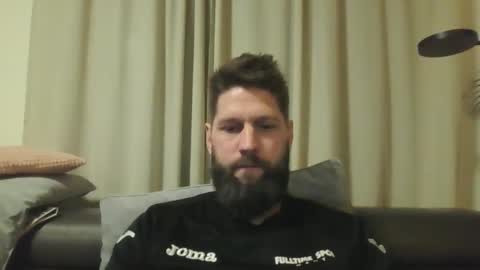 Snapshot of bubblebee1982 chatting on 12/19/24, 07:07 bubblebee1982 online show from 12/19/24, 07:07