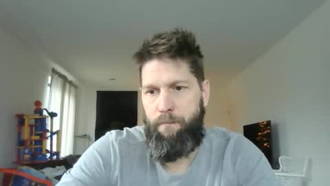 Snapshot of bubblebee1982 chatting on 01/04/25, 02:14 bubblebee1982 online show from 01/04/25, 02:14