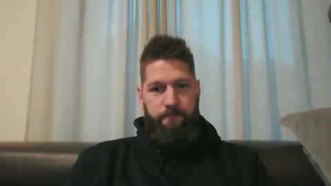 Snapshot of bubblebee1982 chatting on 01/09/25, 08:03 bubblebee1982 online show from 01/09/25, 08:03