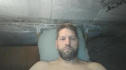 Snapshot of bubblebee1982 chatting on 09/14/25, 05:17 bubblebee1982 online show from 09/14/25, 05:17