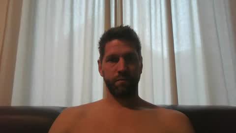 Snapshot of bubblebee1982 chatting on 10/03/25, 06:43 bubblebee1982 online show from 10/03/25, 06:43