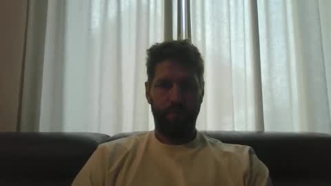 Snapshot of bubblebee1982 chatting on 10/15/25, 07:30 bubblebee1982 online show from 10/15/25, 07:30