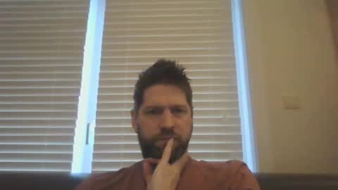 bubblebee1982 online show from 02/24/26, 07:17