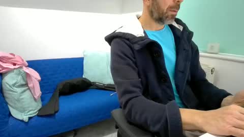 Snapshot of bubblebumdave chatting on 12/09/24, 02:39 Bubblebum online show from 12/09/24, 02:39