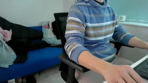 Snapshot of bubblebumdave chatting on 01/11/25, 01:53 Bubblebum online show from 01/11/25, 01:53