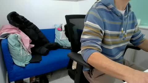 Snapshot of bubblebumdave chatting on 01/14/25, 01:17 Bubblebum online show from 01/14/25, 01:17