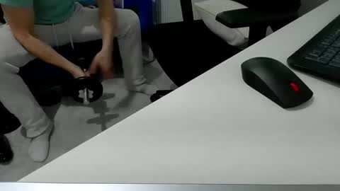 Snapshot of bubblebumdave chatting on 03/12/25, 04:02 Bubblebum online show from 03/12/25, 04:02