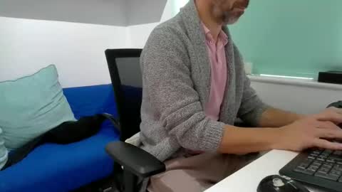 Snapshot of bubblebumdave chatting on 09/23/25, 12:19 Bubblebum online show from 09/23/25, 12:19