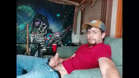 Snapshot of bubblebutt417 chatting on 05/08/26, 12:05 Max candi online show from 05/08/26, 12:05