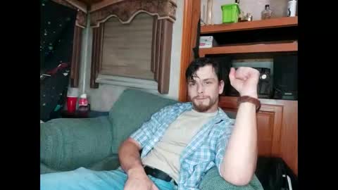 Snapshot of bubblebutt417 chatting on 05/20/26, 12:06 Max candi online show from 05/20/26, 12:06