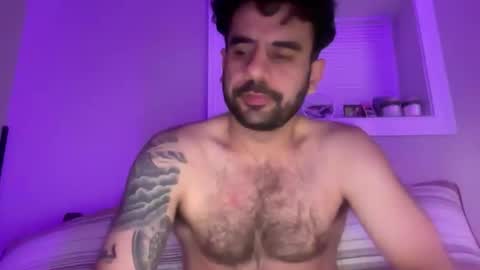 Snapshot of bubblebutt723 chatting on 11/20/25, 10:59 bubblebutt723 online show from 11/20/25, 10:59