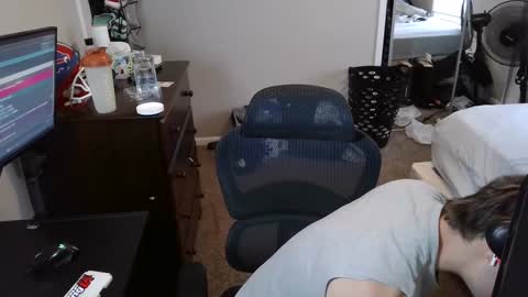 Snapshot of bubblebuttbdn chatting on 09/17/25, 10:22 BubblebuttBdn online show from 09/17/25, 10:22