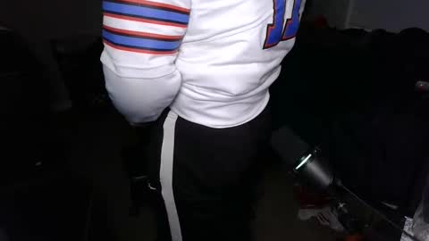 Snapshot of bubblebuttbdn chatting on 11/06/25, 02:12 BubblebuttBdn online show from 11/06/25, 02:12