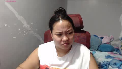 Snapshot of bubblebuttpinay chatting on 06/27/26, 01:28 Sunshine online show from 06/27/26, 01:28
