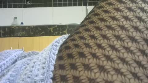 pretty online show from 12/16/25, 06:51