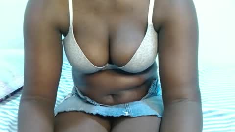 bubbly_ass30 online show from 11/21/25, 04:16