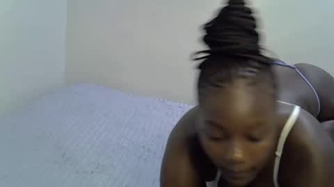 bubbly_ass30 online show from 02/11/26, 11:54