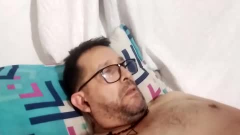 Snapshot of buchs32 chatting on 10/29/25, 04:59 buchs32 online show from 10/29/25, 04:59