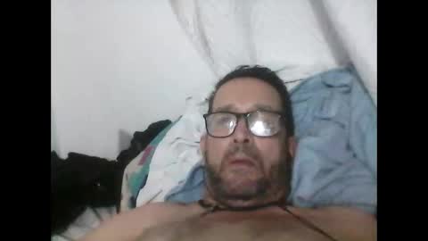 Snapshot of buchs32 chatting on 11/01/25, 04:25 buchs32 online show from 11/01/25, 04:25