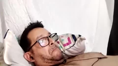 Snapshot of buchs32 chatting on 11/26/25, 04:46 buchs32 online show from 11/26/25, 04:46