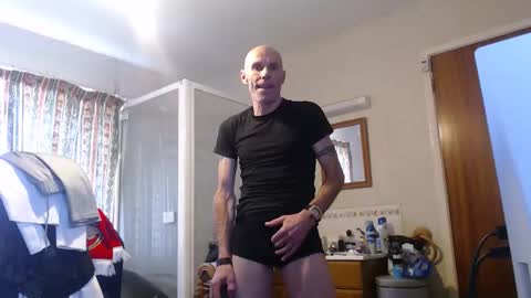 Snapshot of buck70 chatting on 04/05/26, 04:48 buck70 online show from 04/05/26, 04:48