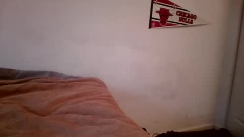 B online show from 09/30/25, 02:44