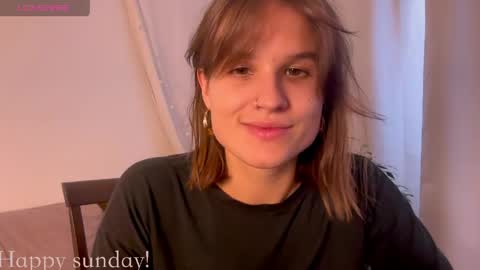 Snapshot of buckwheat_queen chatting on 04/26/26, 06:38 Mira online show from 04/26/26, 06:38