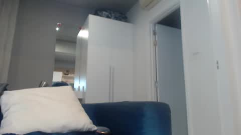 buddiup2 online show from 01/01/25, 01:37