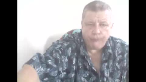 Snapshot of buddyluvzumore chatting on 01/01/25, 02:42 buddyluvzumore online show from 01/01/25, 02:42