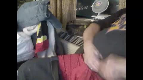 Snapshot of buddyluvzumore chatting on 01/31/25, 02:04 buddyluvzumore online show from 01/31/25, 02:04