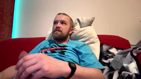 budgie1095 online show from 01/14/25, 09:20