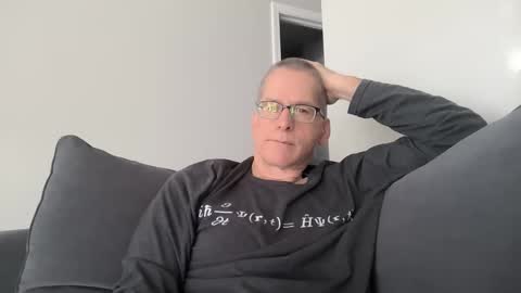 Snapshot of budman004 chatting on 11/04/25, 04:17 budman004 online show from 11/04/25, 04:17