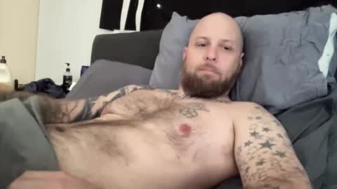 Snapshot of buebue819 chatting on 11/15/25, 03:52 buebue819 online show from 11/15/25, 03:52