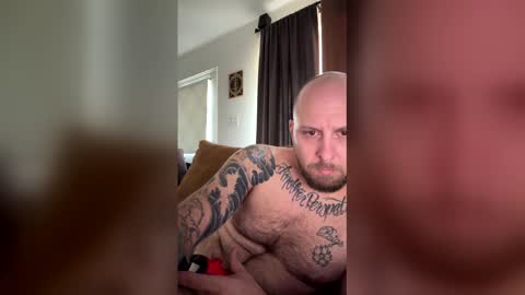 Snapshot of buebue819 chatting on 12/18/25, 11:11 buebue819 online show from 12/18/25, 11:11