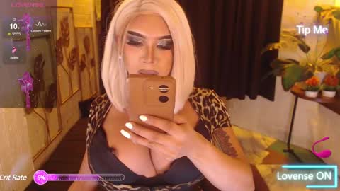 Lucienne online show from 01/17/25, 03:43