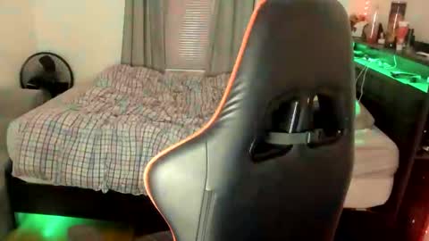 buffsexyman24 online show from 03/02/25, 03:56